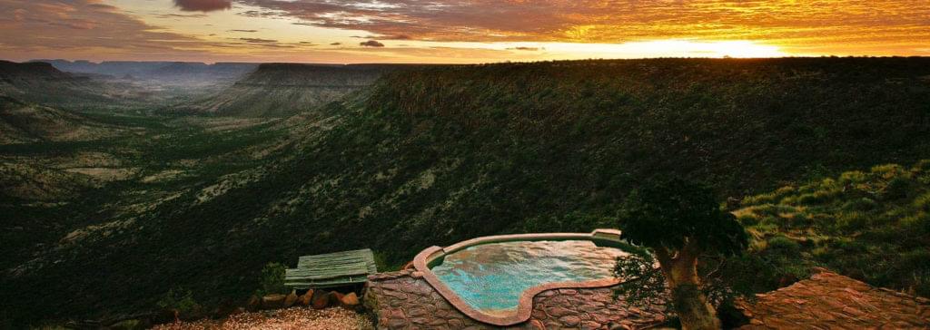 Vue depuis le Grootberg Lodge dans le Damaraland en Namibie