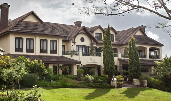 Oliver’s Restaurant & Lodge