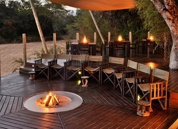 Rhino Post Safari Lodge