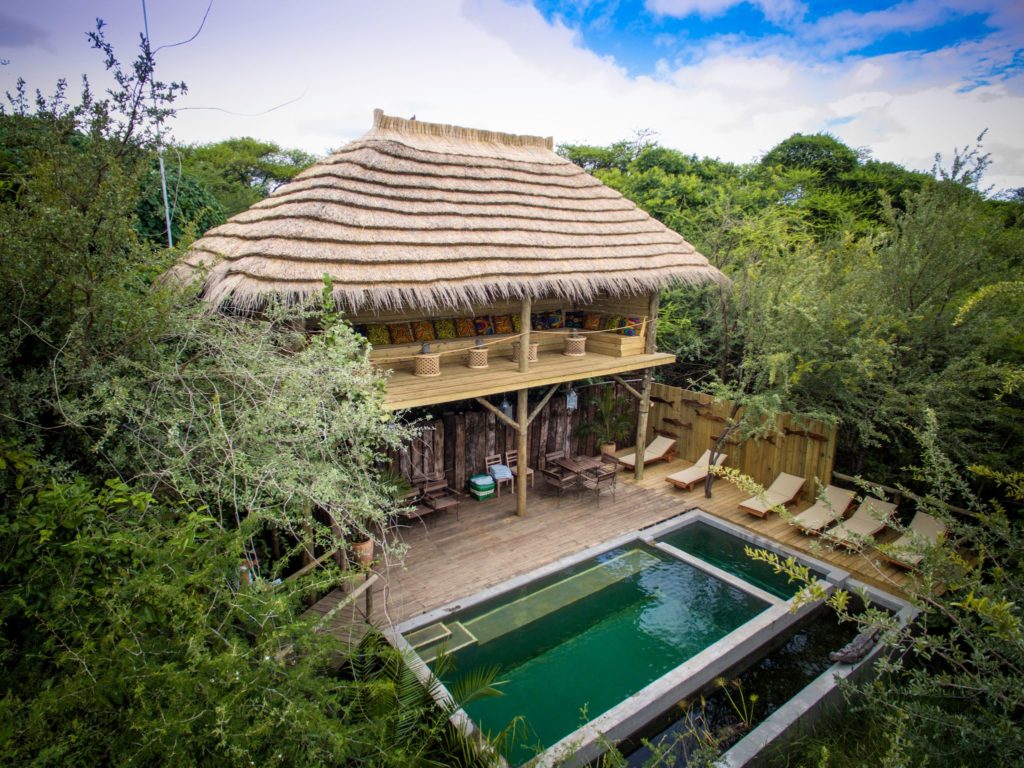Espace commun et piscine du Bakwena Lodge, Kasane, parc national de Chobe, Botswana