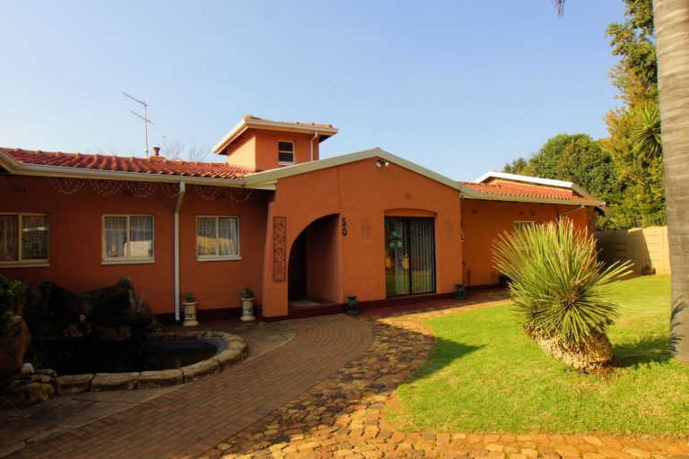 Linga Longa Guest House