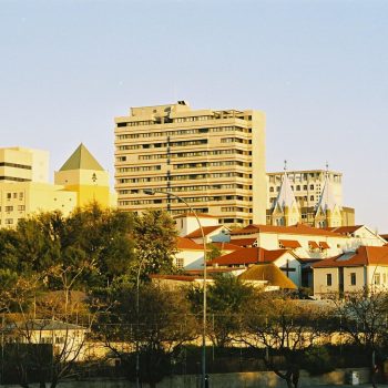 F1000029